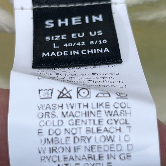 SHEIN CROCHETED FLORAL TOP W/CAP RUFFLE SLEEVE‎ LG CREAM PREOWNED - Picture 6 of 10